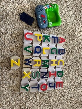 Leapfrog fridge magnetic phonics - DOES NOT WORK